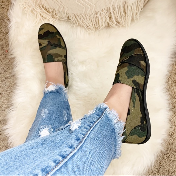 NEW Sofie Flats- in Camouflage - Picture 7 of 7